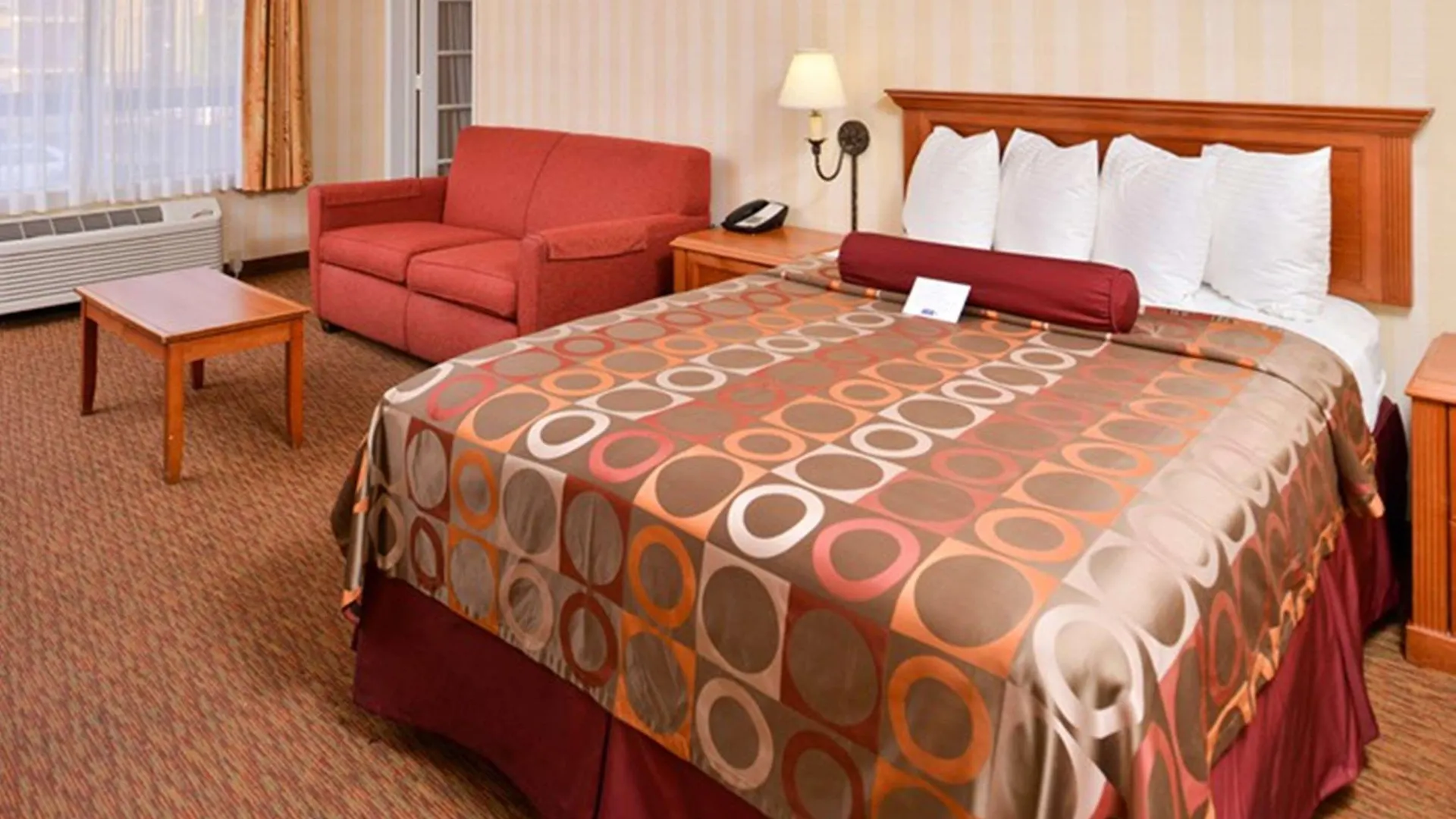Best Western Plus Raffles Inn & Suites Anaheim Hotel