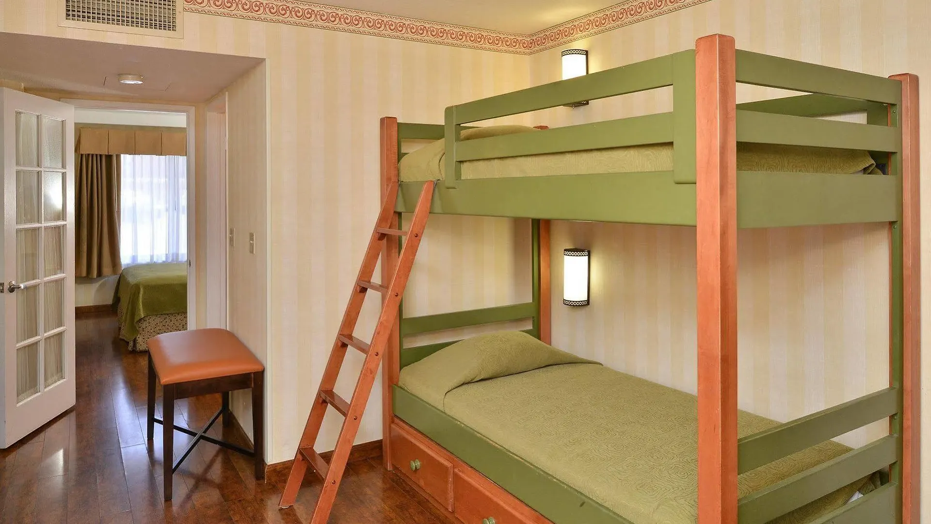 Hotel Best Western Plus Raffles Inn & Suites Anaheim
