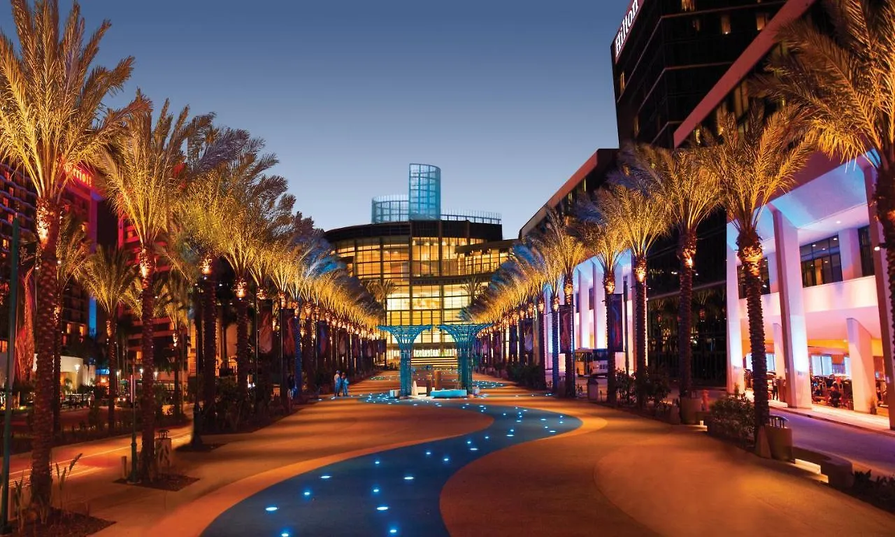 Best Western Plus Raffles Inn&Suites Anaheim 3*,  États-Unis